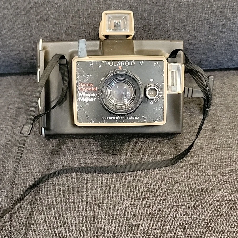 Polaroid Sears Vintage Special Minute Maker Camera - Black and Tan